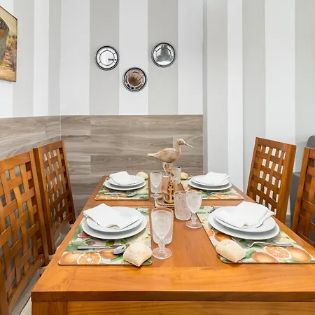 Lägenhet La Playa De